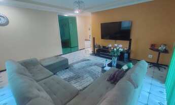 Imagem 2: Casa com quintal grande a venda no bairro Tarumã, Manaus