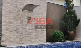 Imagem: Linda casa com piscina em condomínio fechado