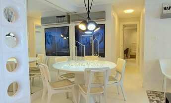 Imagem 4: Excelente apartamento vista mar decorado com três quartos e varanda a venda em Alphaville