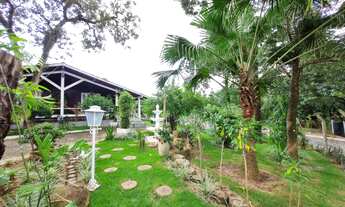 Imagem 2: Chácara de 1.000 metros quadrados, com pomar, piscina e edícula com 02 dormitórios sendo 0