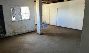 Imagem 3: Loja comercial com 850m2 na rua Barão de Cotegipe na Calçada