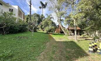 Imagem: Terreno à venda em Curitiba-PR, Bairro
