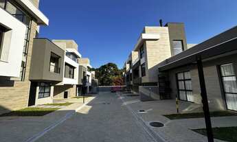 Imagem: Casa em Condomínio de Luxo em Santa Felicidade