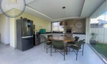 Imagem 7: CASA EM GUARAJUBA COM 4 SUÍTE SENDO SUÍTE MASTER COM CLOSET E VARANDA. (MENOS DE 100M DA P