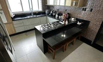 Imagem 6: CASA À VENDA COM 4 SUÍTES E EXCELENTE INFRAESTRUTURA EM ALPHAVILLE II