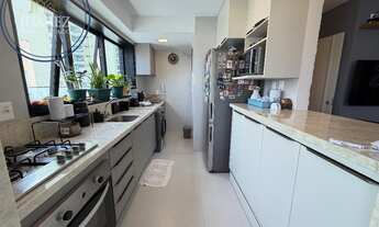 Imagem 5: APARTAMENTO QUARTO E SALA COM VARANDA INTEGRADA FINAMENTE DECORADO NO PALAZZO RIO VERMELHO