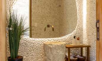 Imagem 3: CASA ALTÍSSIMO PADRÃO NO CONDOMÍNIO PRAIA DO CASTELO EM PRAIA DO FORTE PORTEIRA FECHADA!