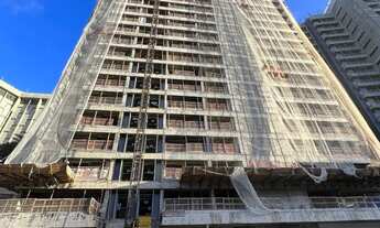 Imagem 3: REPASSE BEACH CLASS ONDINA. APTO QUARTO E SALA COM VISTA AVENIDA, ÚLTIMO ANDAR. OPORTUNIDA