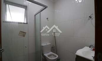 Imagem 5: Casa em Peruíbe com 2 quartos e área de lazer com churrasqueira e piscina