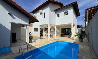 Imagem: Sobrado em Peruíbe no bairro Arpoador