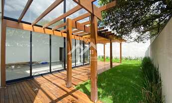 Imagem 2: Sobrado alto padrão, localizado na frente da praia em Peruíbe