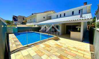 Imagem: Sobrado em condomínio frente mar em Peruíbe