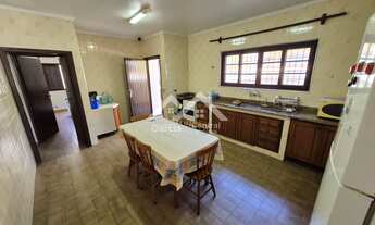 Imagem 7: Casa à 200 metros da praia em Peruíbe, com 3 quartos e quintal com espaço para piscina