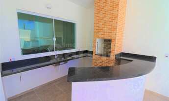 Imagem 4: Casa com 3 quartos e área de lazer com piscina em Peruíbe, construção nova e moderna