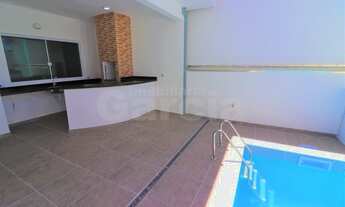 Imagem 3: Casa com 3 quartos e área de lazer com piscina em Peruíbe, construção nova e moderna