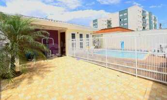 Imagem: Casa em Peruíbe com 3 quartos e área de