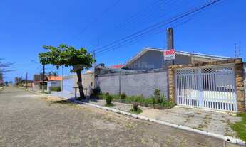 Imagem: Casa a 200 metros da praia em Peruíbe com