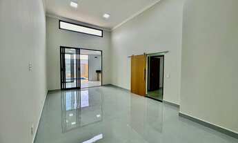 Imagem 3: Casa em condomínio de médio padrão com 3 suítes e 4 vagas de garagem em Ribeirão Preto-SP