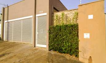 Imagem 2: Casa à venda em Ribeirão Preto-SP, Bairro Bonfim Paulista: 3 quartos, 1 suíte, 2 salas, 4