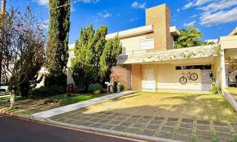 Imagem: Casa de alto padrão em condomínio Guaporé