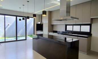 Imagem 7: 3 dormitórios, 3 suíte, 5 banheiro, 4 vagas na garagem