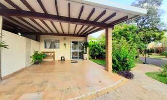 Imagem 2: Casa Térrea no Condomínio Residencial Parque das Figueiras, com 320 m² de área construída