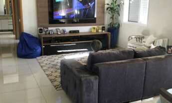 Imagem 2: 3 dormitórios, 1 suítes, 4 banheiro, 2 vagas na garagem, 123M² de Área Construída