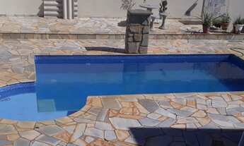 Imagem 3: Casa Sobrado, com 330 m² de área construída, em um terreno de 550 m², de Esquina, no Bairr