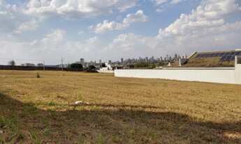 Imagem 4: Magnífico Terreno com 832 m², em ilha, com uma vista privilegiada no Condomínio Royal Park