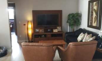 Imagem 2: Apartamento de 85 m² no Edifício Triton, no bairro Jardim Botânico