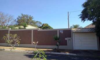 Imagem: 3 dormitórios, 3 suíte, 5 banheiro, 4