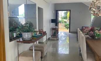 Imagem 4: 4 dormitórios, 1 suítes, 6 banheiro, 4 vagas na garagem