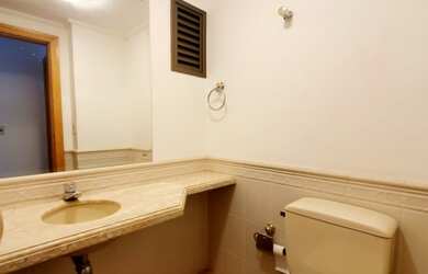 Imagem 5: 4 dormitórios, 2 suíte, 5 banheiro, 3 vagas na garagem, 170M² de Área Construída