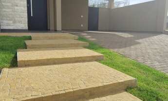 Imagem 3: 3 dormitórios, 3 suíte, 5 banheiro, 4 vagas na garagem