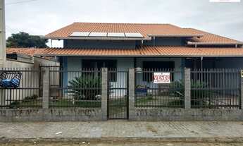 Imagem: Casa a 300m da praia no centro de Navegantes