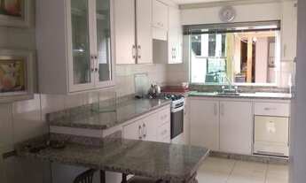 Imagem: Sobrado no Meia Praia