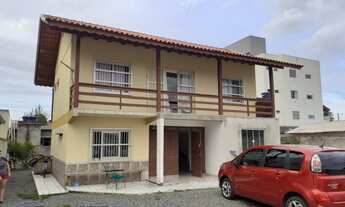 Imagem 2: Casa com 4 quartos próximo a praia