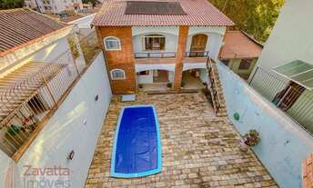 Imagem: Casa à venda com 610m², 3 quartos e 5