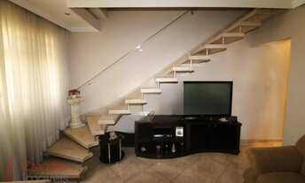 Imagem 2: Imperdível Casa de 5 Quartos com Suíte no Parque Vitória, São Paulo-SP: 300m², 3 Salas, 3