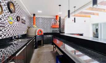 Imagem 7: Casa Espaçosa de Alto Padrão em Água Fria, São Paulo-SP: 5 Quartos, 2 Suítes, 2 Salas, 4 B