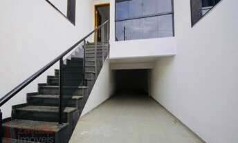 Imagem 2: Casa Espaçosa de Alto Padrão em Água Fria, São Paulo-SP: 5 Quartos, 2 Suítes, 2 Salas, 4 B