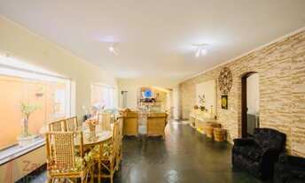 Imagem 6: Casa de alto padrão em condomínio no Barro Branco, com 4 quartos, 3 suítes e 360m² de área