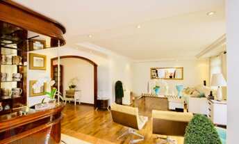 Imagem: Casa de alto padrão em condomínio no Barro