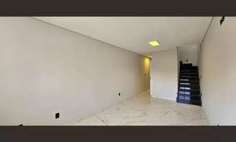 Imagem 2: Casa à venda na Vila Dom Pedro li com 130m², 3 quartos sendo 2 suítes e 1 vaga