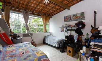 Imagem: Casa de Condomínio à Venda em São Paulo-SP