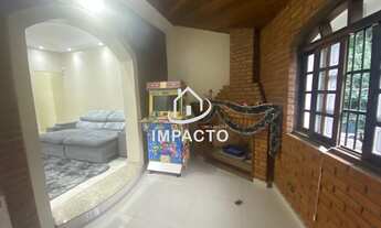 Imagem 3: Sobrado com 4 dormitórios sendo 1 suíte, quintal gourmet e garagem à venda