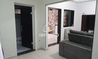 Imagem 2: Sobrado com 6 dormitórios sendo 1 suíte com closet, churrasqueira e 2 vagas de garagem à v