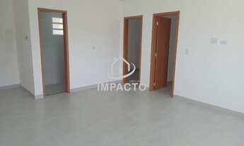 Imagem: Apartamento novo com 2 dormitórios sendo