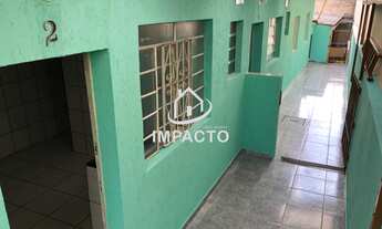 Imagem 6: Terreno com 3 casas e 1 salão comercial à venda