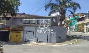 Imagem: Sobrado com 3 dormitórios, varanda ampla